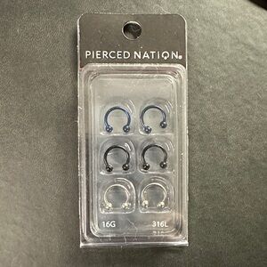 Spencer’s Pierced Nation Black, Silver and Blue Horseshoe Jewelry Set 16 Gauge